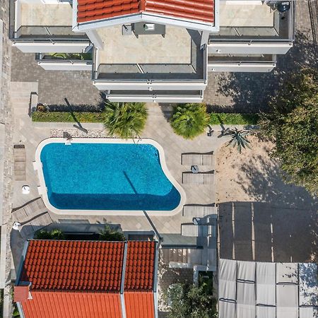 מאקרסקה Villa Em מראה חיצוני תמונה