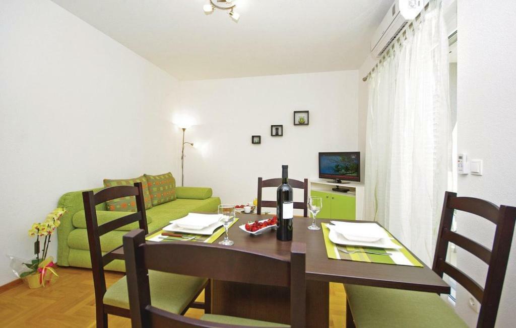 מאקרסקה Villa Em מראה חיצוני תמונה