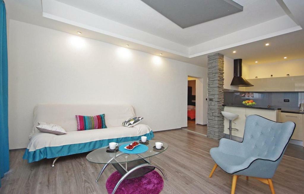 מאקרסקה Villa Em מראה חיצוני תמונה